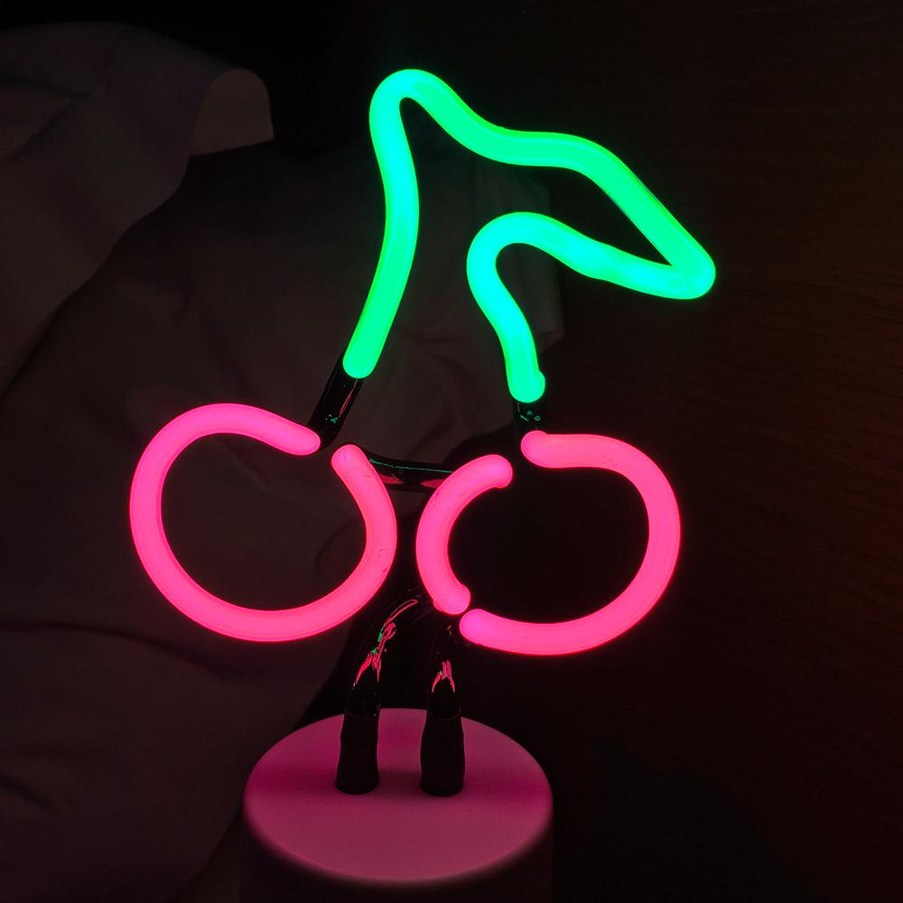 Gift Guide: Cherry Edition