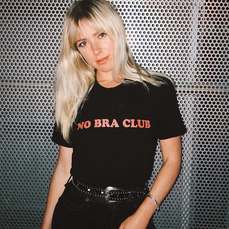 NO BRA CLUB' Women's T-Shirt